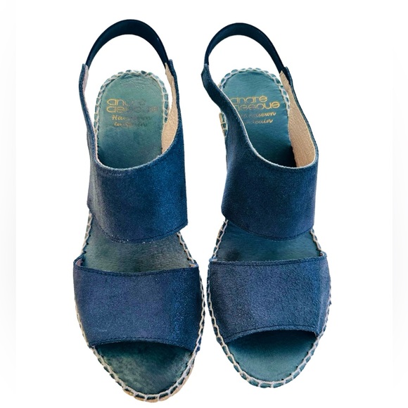 Andre Assous | Reese Wedge Sandal - Picture 2 of 5